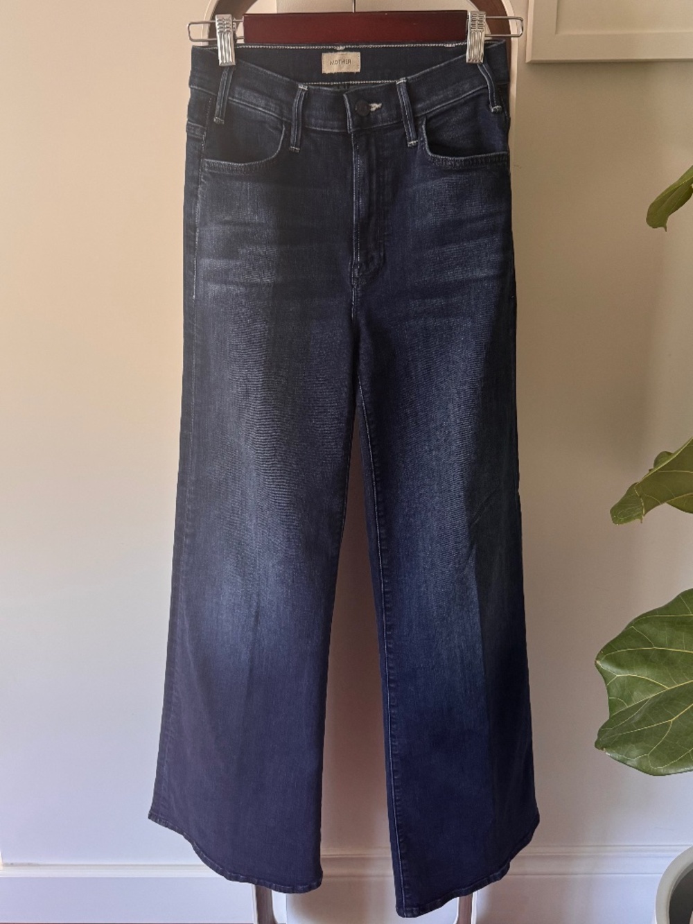 MOTHER The Hustler Roller Sneak Jeans | Size 25 | Mid Wash | Made in USA